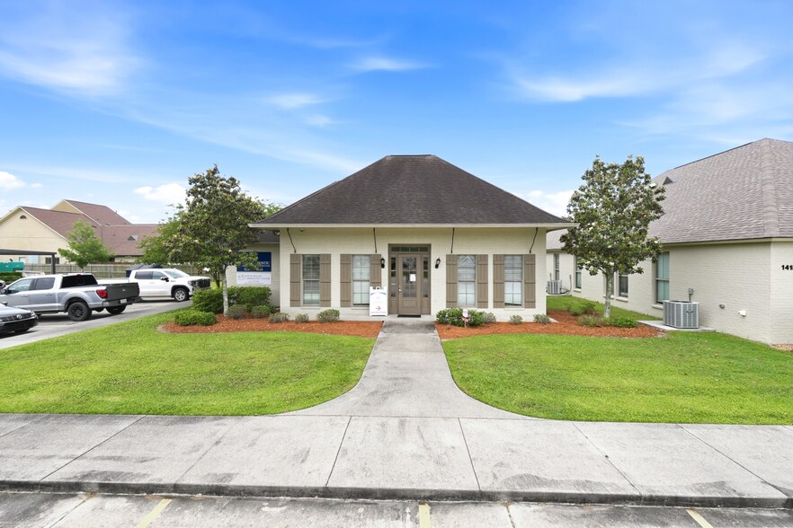 14169 Highway 73, Prairieville, LA à vendre - Photo du bâtiment - Image 1 de 2