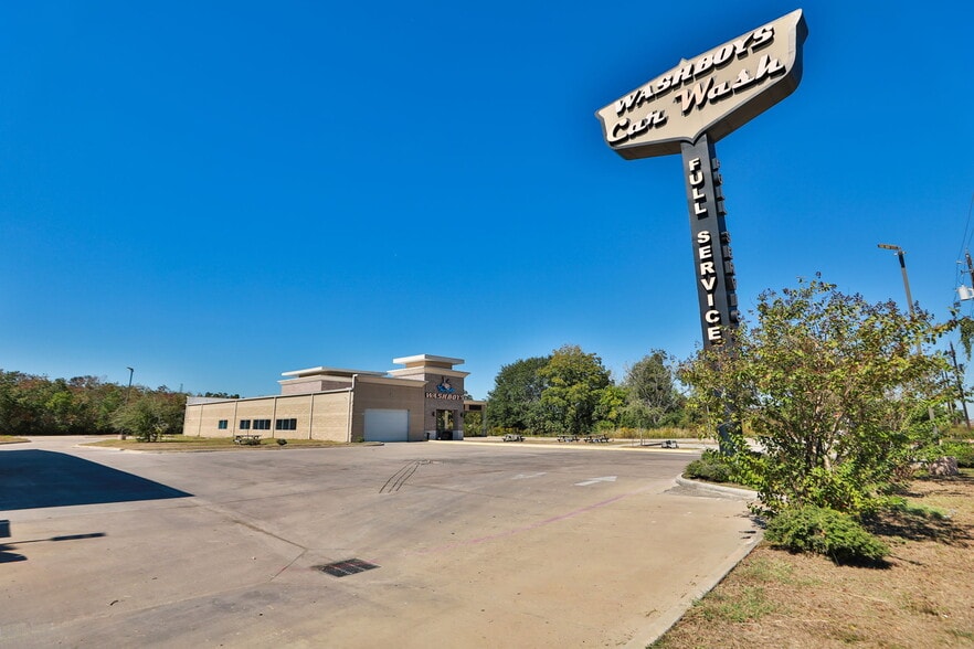 5801 Garth Rd, Baytown, TX for sale - Building Photo - Image 2 of 5