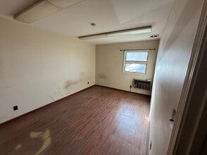 545 N 17th St, St Charles, IL for lease Interior Photo- Image 2 of 6
