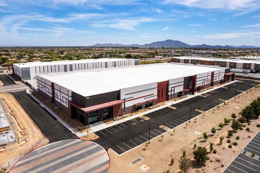 2650 S Gilbert Rd, Chandler, AZ à louer - Photo du bâtiment - Image 2 de 6