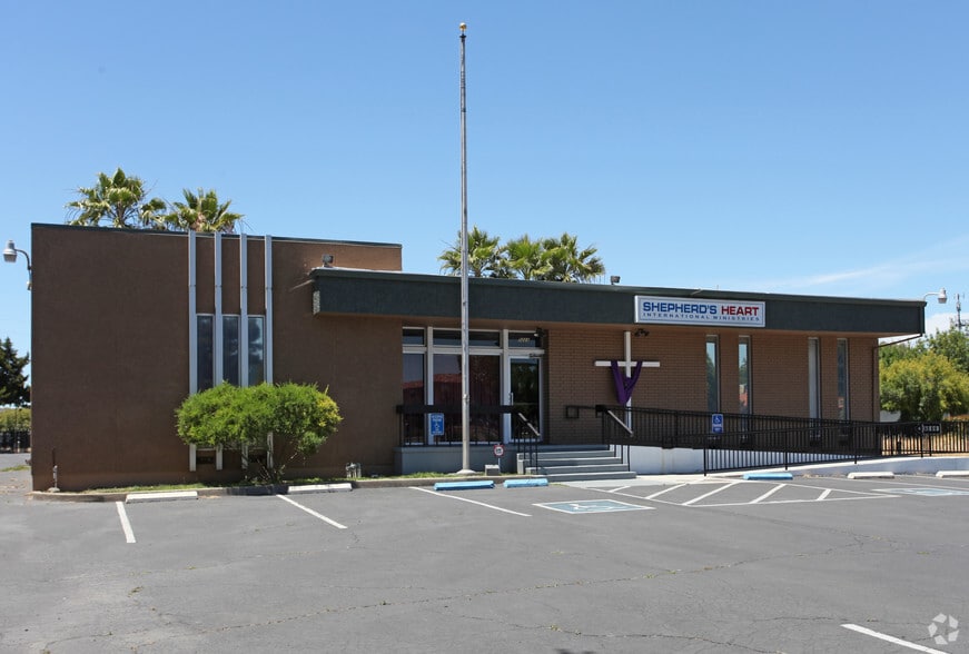 5223 N El Dorado St, Stockton, CA for lease - Building Photo - Image 3 of 3