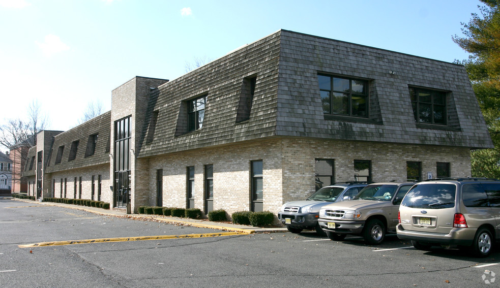 329 Belleville Ave, Bloomfield, NJ for lease - Building Photo - Image 3 of 5