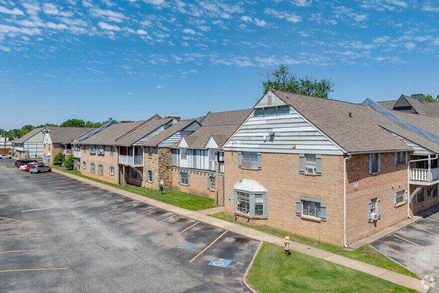 2217 E 59th St, Tulsa, OK à vendre - Photo du bâtiment - Image 2 de 4