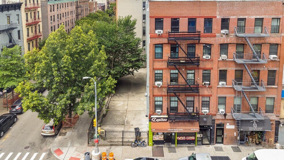 2047 2nd Ave, New York, NY à vendre - Photo du bâtiment - Image 3 de 10