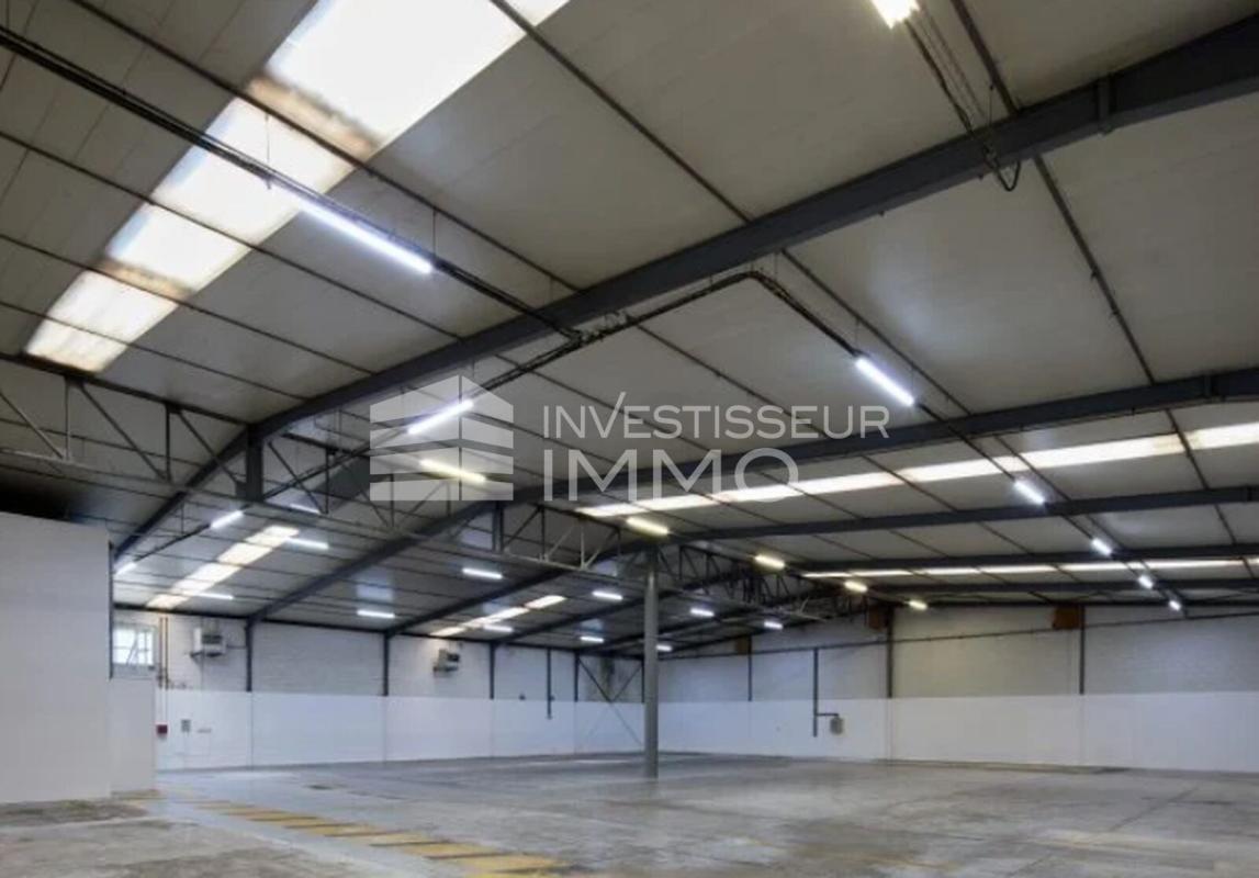 Flex in Morangis for lease Interior Photo- Image 1 of 5