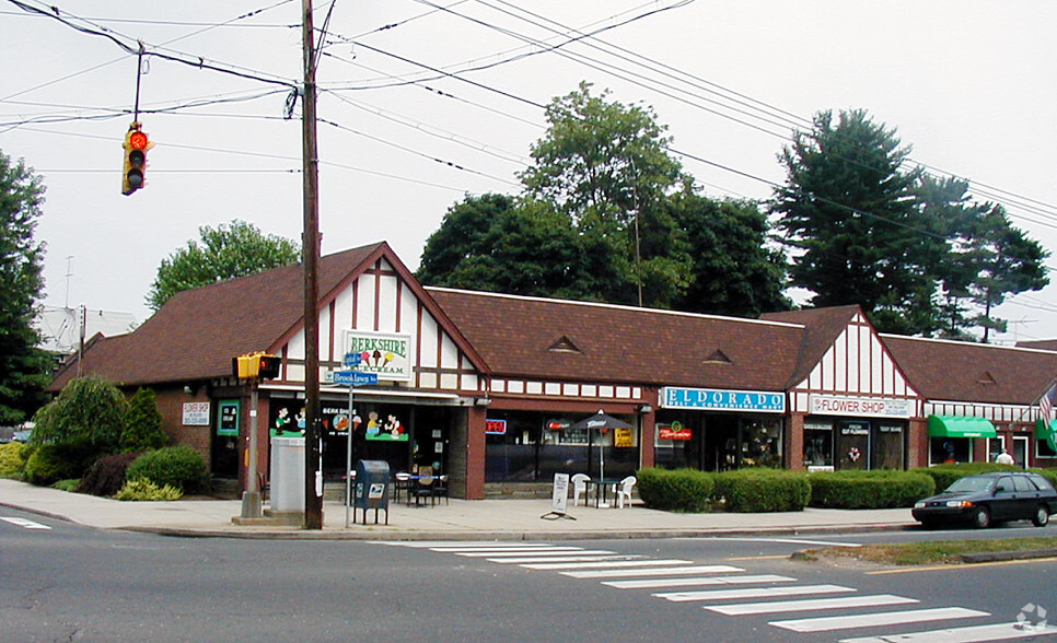 630-650 Brooklawn Ave, Bridgeport, CT for sale - Primary Photo - Image 1 of 1