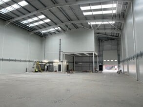 Unit 1-3 Tewin Rd, Welwyn Garden City for lease Interior Photo- Image 1 of 7