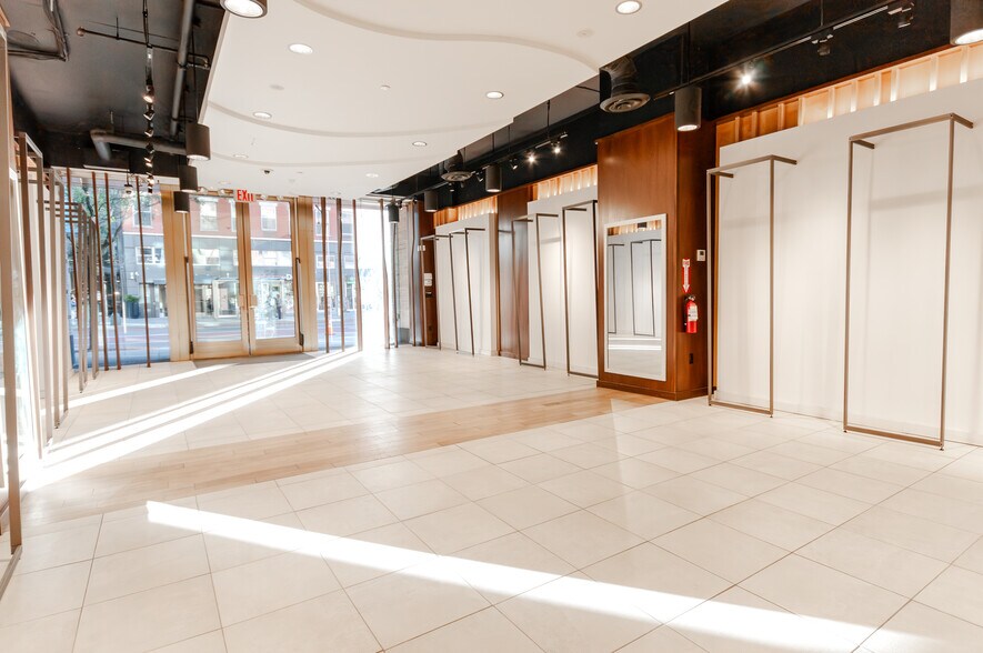 345-349 W 14th St, New York, NY à vendre - Photo du bâtiment - Image 3 de 20