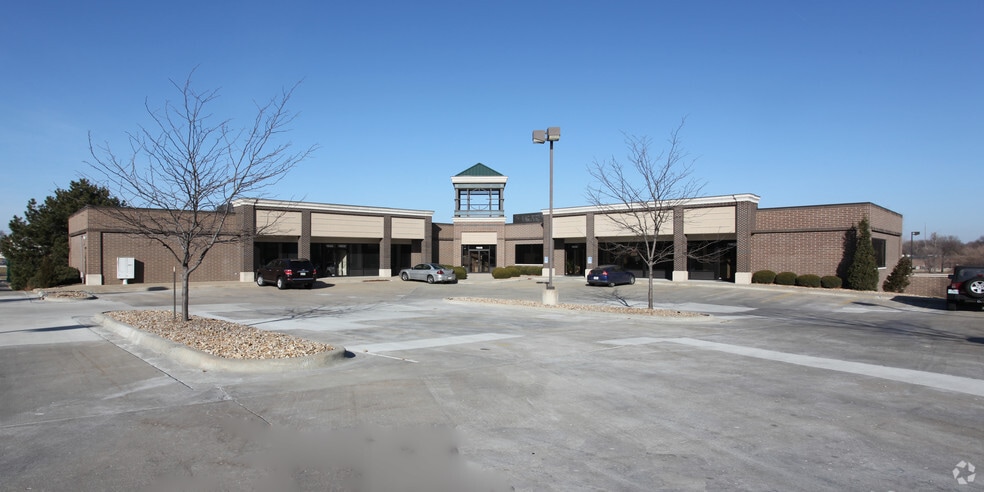 11652-11660 W 75th St, Shawnee, KS for sale - Building Photo - Image 2 of 15