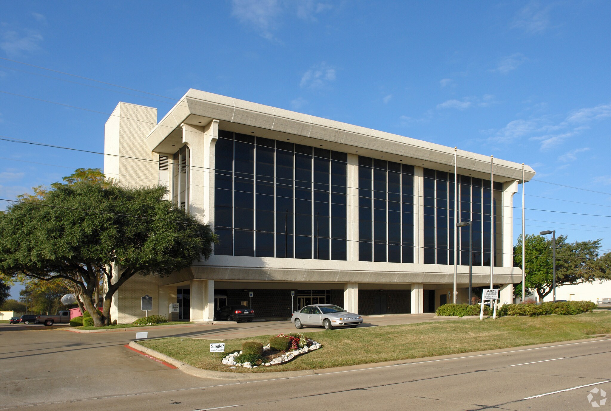1425 N Dallas Ave, Lancaster, TX à louer Photo du bâtiment- Image 1 de 7