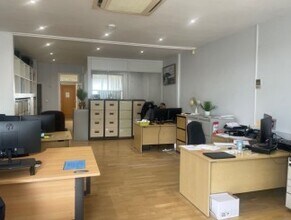 8 High Street, West Molesey for lease Interior Photo- Image 1 of 1