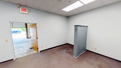 7264 Columbia Rd, Maineville, OH for lease Interior Photo- Image 2 of 4