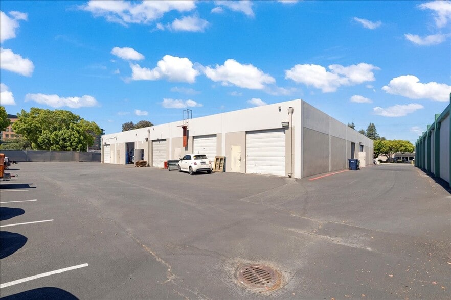 290-302 Brokaw Rd, Santa Clara, CA for sale - Building Photo - Image 2 of 11