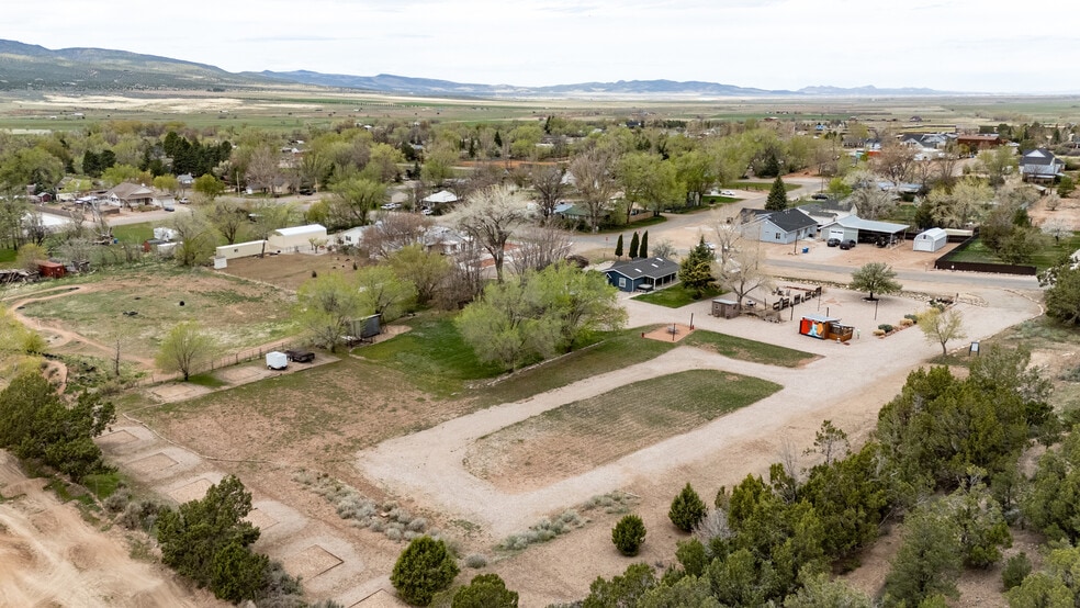 76 N 300 E, Kanarraville, UT à vendre - Autre - Image 2 de 89