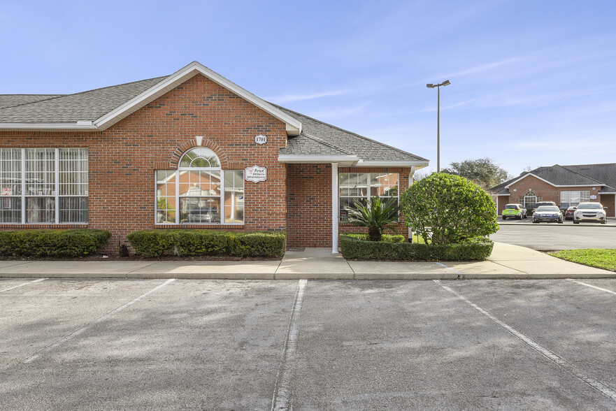 6817 Southpoint Pkwy, Jacksonville, FL à vendre - Photo du bâtiment - Image 1 de 1