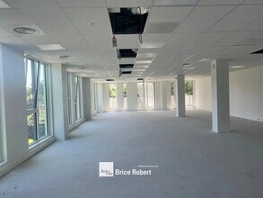 5 Allée Des Hêtres, Limonest for lease Interior Photo- Image 1 of 4