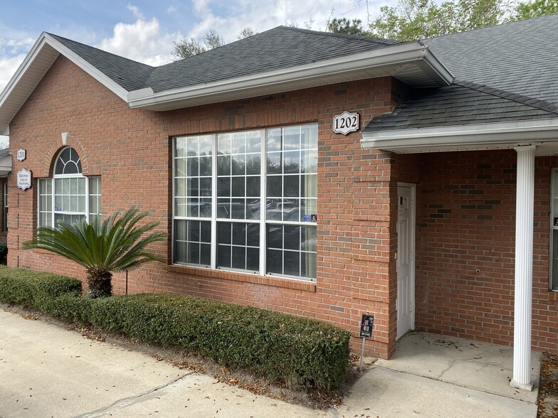 6817 Southpoint Pky, Jacksonville, FL for sale - Building Photo - Image 1 of 1