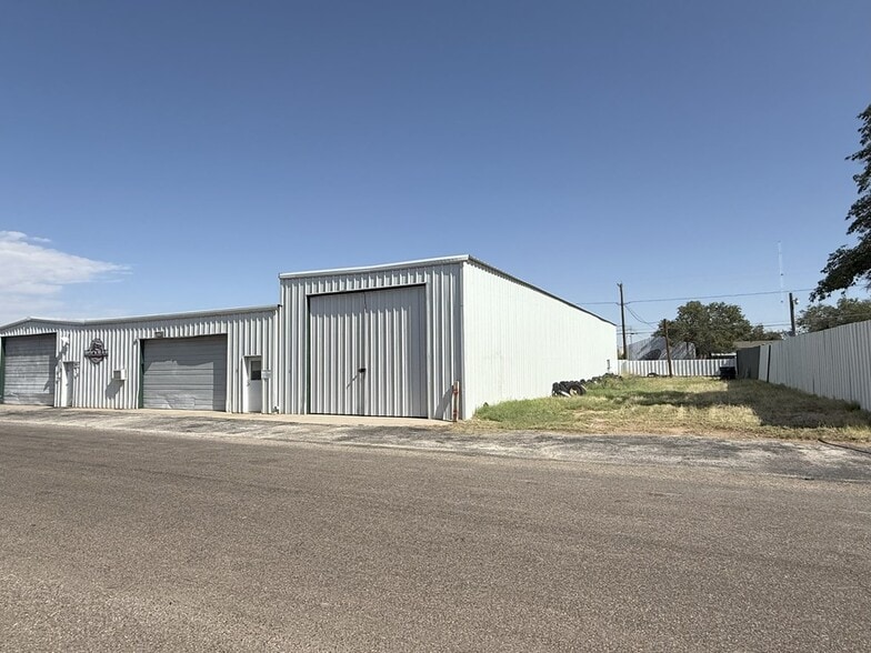 507 Stoddard St, Odessa, TX for lease - Building Photo - Image 2 of 4
