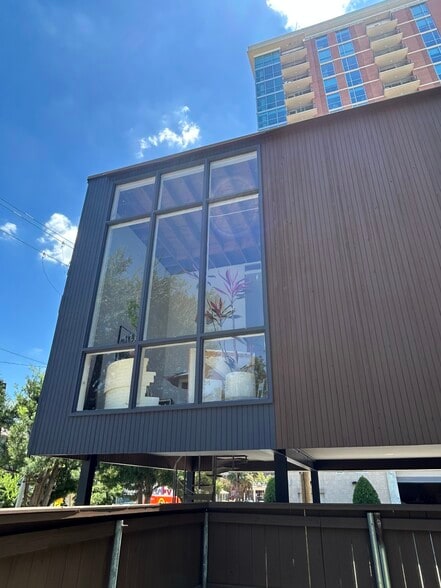 4916 Kelvin Dr, Houston, TX for lease - Building Photo - Image 3 of 13