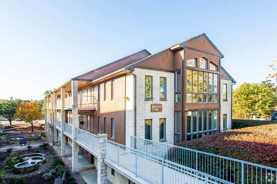 103 N Meadows Dr, Wexford, PA à louer - Photo du bâtiment - Image 3 de 32