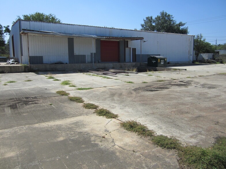 10141 TX Loop 106, Adkins, TX à vendre - Photo du bâtiment - Image 3 de 23