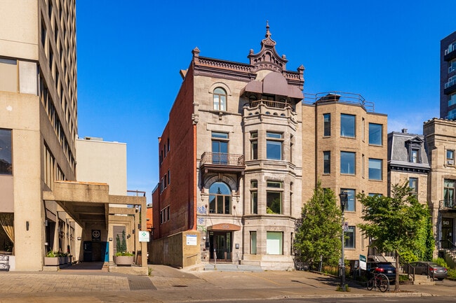 Plus de détails pour 525 Rue Sherbrooke E, Montréal, QC - Bureau/Médical à louer