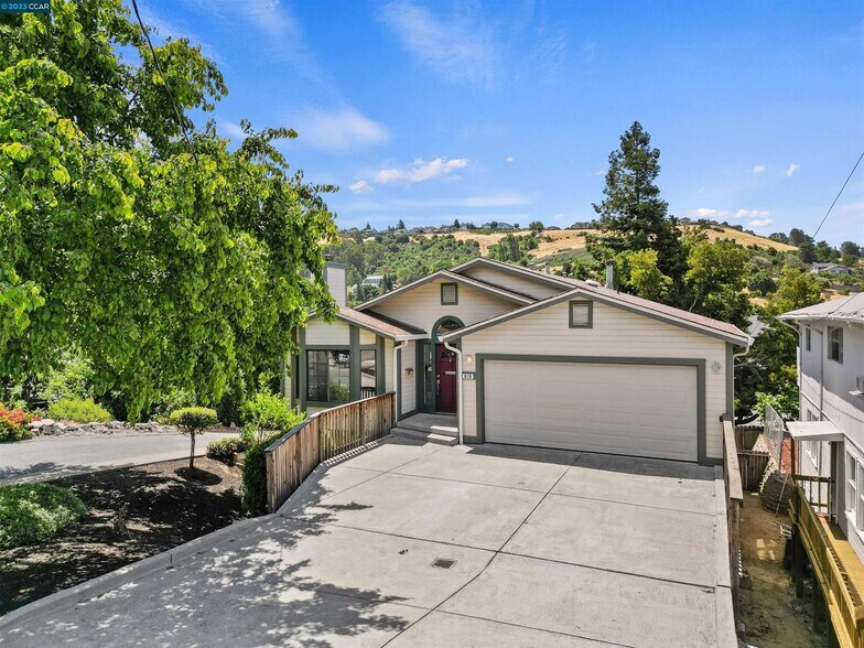 619 Edwards St, Crockett, CA à vendre - Photo du bâtiment - Image 2 de 41