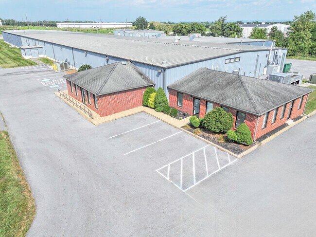 Plus de détails pour 717 Corning Way, Inwood, WV - Industriel à vendre