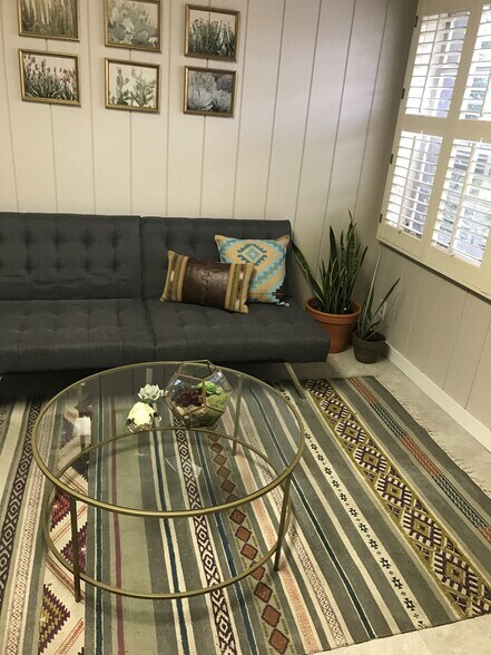 400 S Fairmont Ave, Lodi, CA à louer - Photo du bâtiment - Image 3 de 8