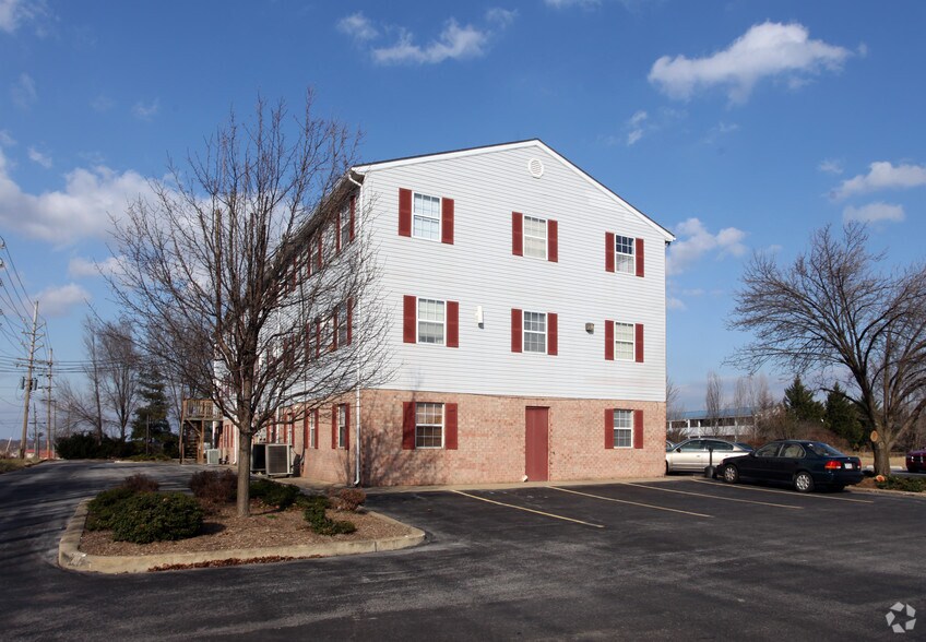 31 Willow Spring Dr, Charles Town, WV à louer - Photo du bâtiment - Image 2 de 2