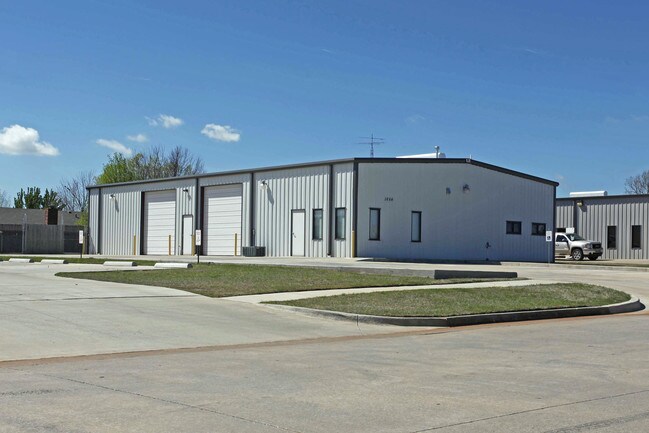 Plus de détails pour 1064 Industrial Dr, Yukon, OK - Industriel à louer