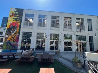 Plus de détails pour 938 NW 14th Ave, Portland, OR - Commerce de détail à louer