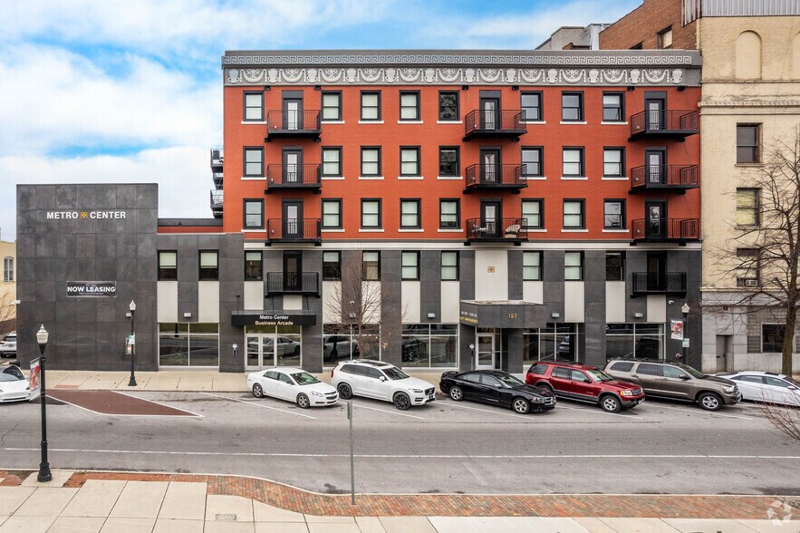 127 N Elizabeth St, Lima, OH à louer - Photo du bâtiment - Image 3 de 12