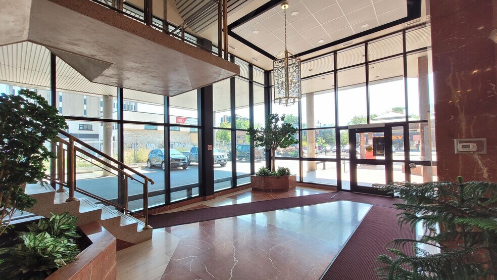 863 Princess St, Kingston, ON à louer - Photo du bâtiment - Image 3 de 6