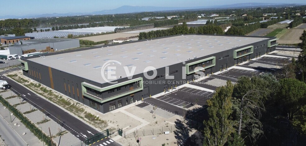 Flex in Graveson for lease - Building Photo - Image 1 of 10