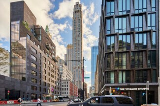 Plus de détails pour 27 Barclay St, New York, NY - Commerce de détail à louer