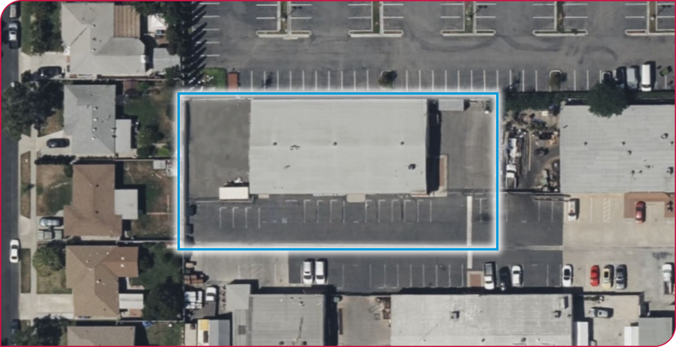 12217 Woodruff Ave, Downey, CA à louer - Photo du bâtiment - Image 2 de 3