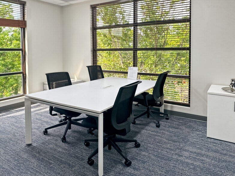 1040 monarch St, Lexington, KY à louer - Photo du bâtiment - Image 3 de 21