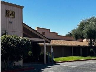 Plus de détails pour 220 Shaw Ave, Clovis, CA - Bureau à vendre