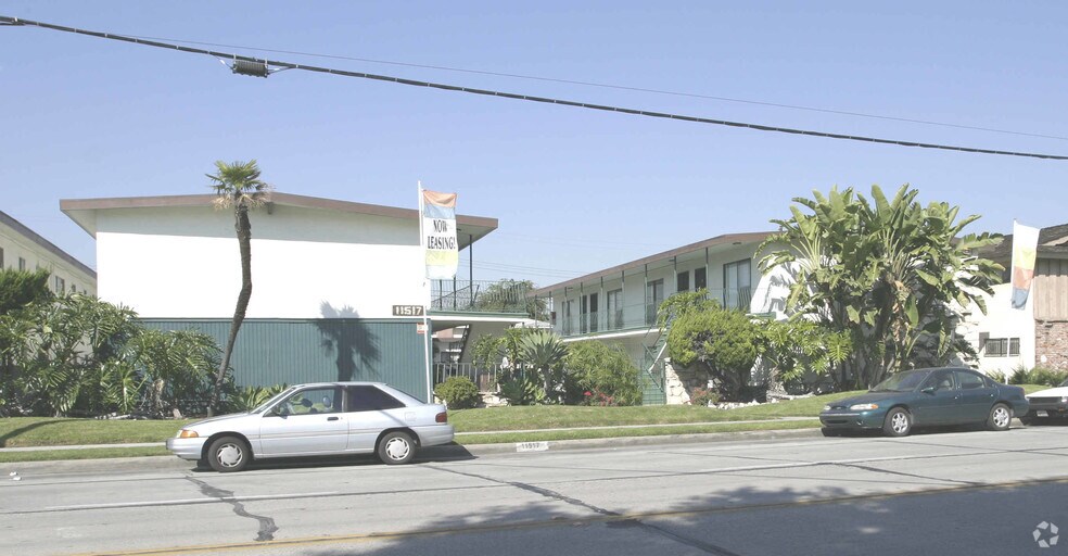 11515-11517 Old River School Rd, Downey, CA à vendre - Photo du bâtiment - Image 2 de 9