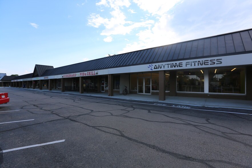 2 Troy Rd, Delaware, OH à louer - Photo du bâtiment - Image 2 de 4