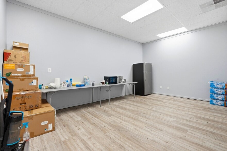 3001 Main St, Union Gap, WA for lease - Building Photo - Image 2 of 13