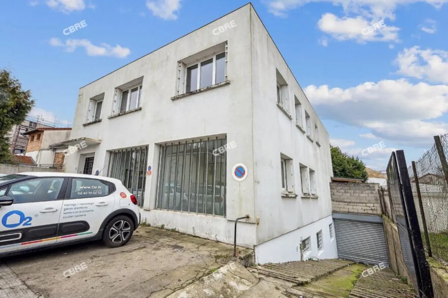 Flex in Châtillon for lease - Building Photo - Image 1 of 13