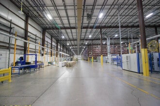1070 Hanover St, Wilkes-Barre, PA for lease Interior Photo- Image 1 of 17