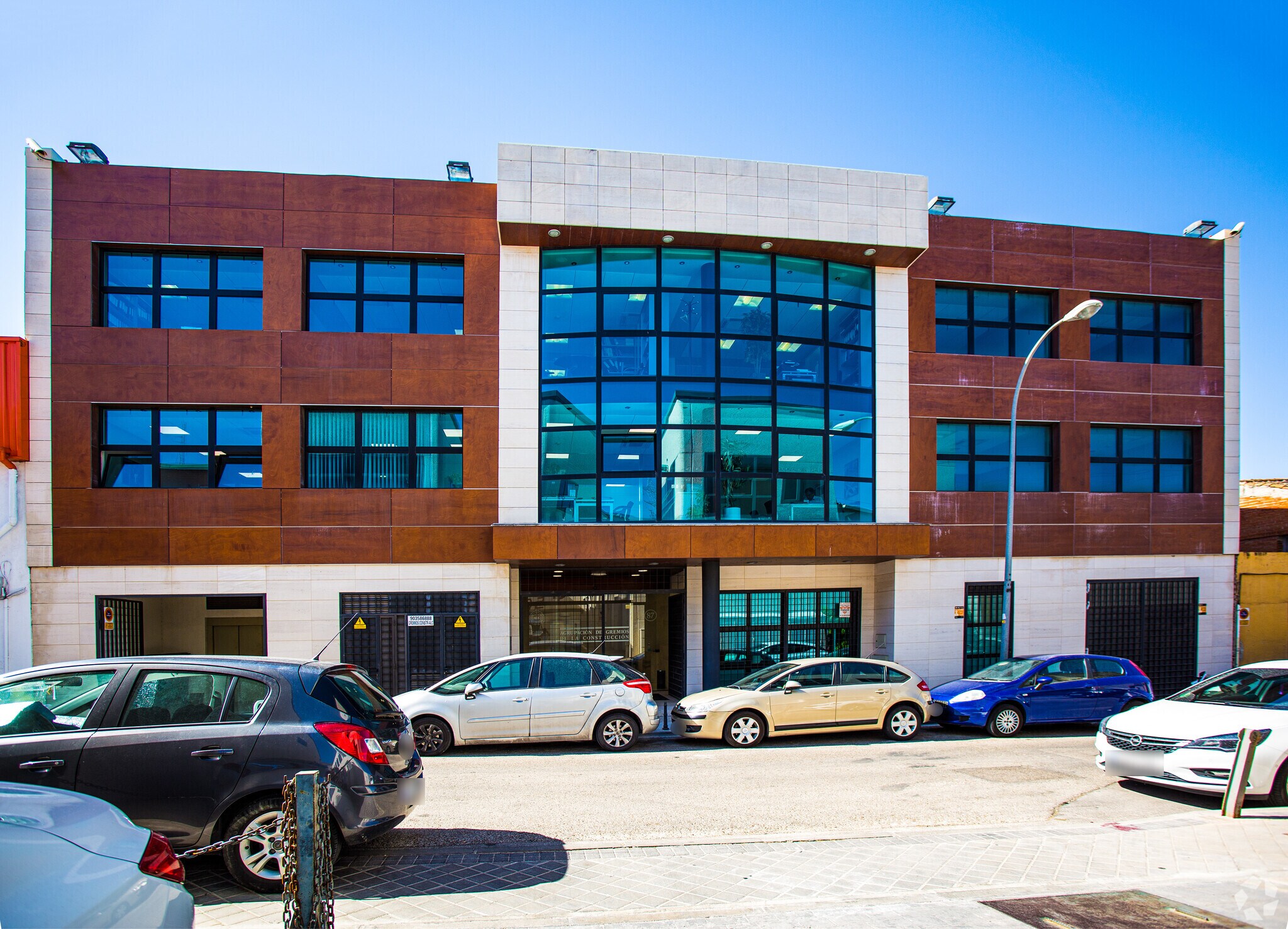 Office in Alcorcón, Madrid for lease Primary Photo- Image 1 of 6