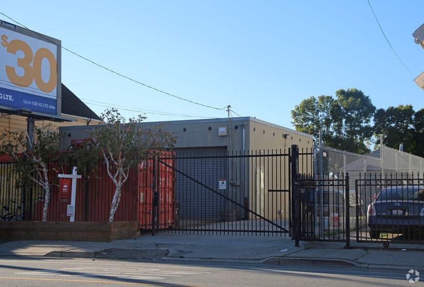 2429 Market St, Oakland, CA à vendre - Photo du bâtiment - Image 2 de 7