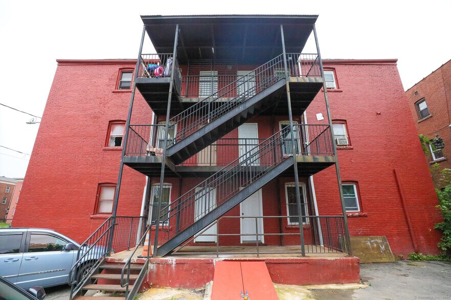 300 Garden St, Hartford, CT à vendre - Photo du bâtiment - Image 2 de 10