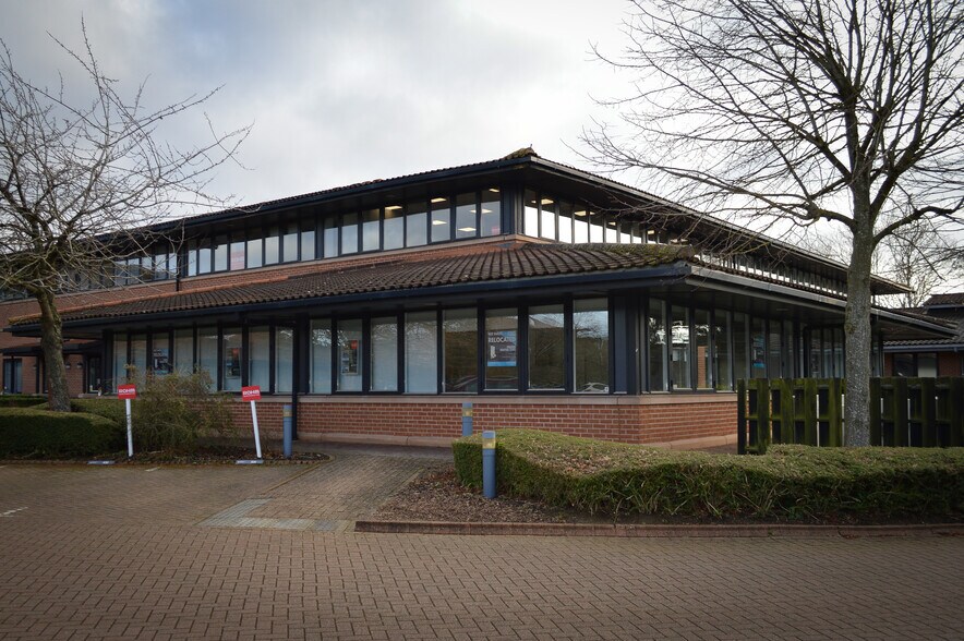 31-49 Caldecotte Lake Dr, Milton Keynes à louer - Photo du bâtiment - Image 3 de 6
