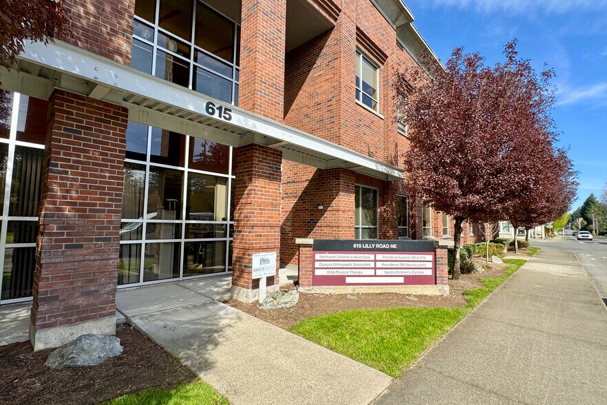 615 Lilly Rd NE, Olympia, WA à louer - Photo du bâtiment - Image 3 de 4