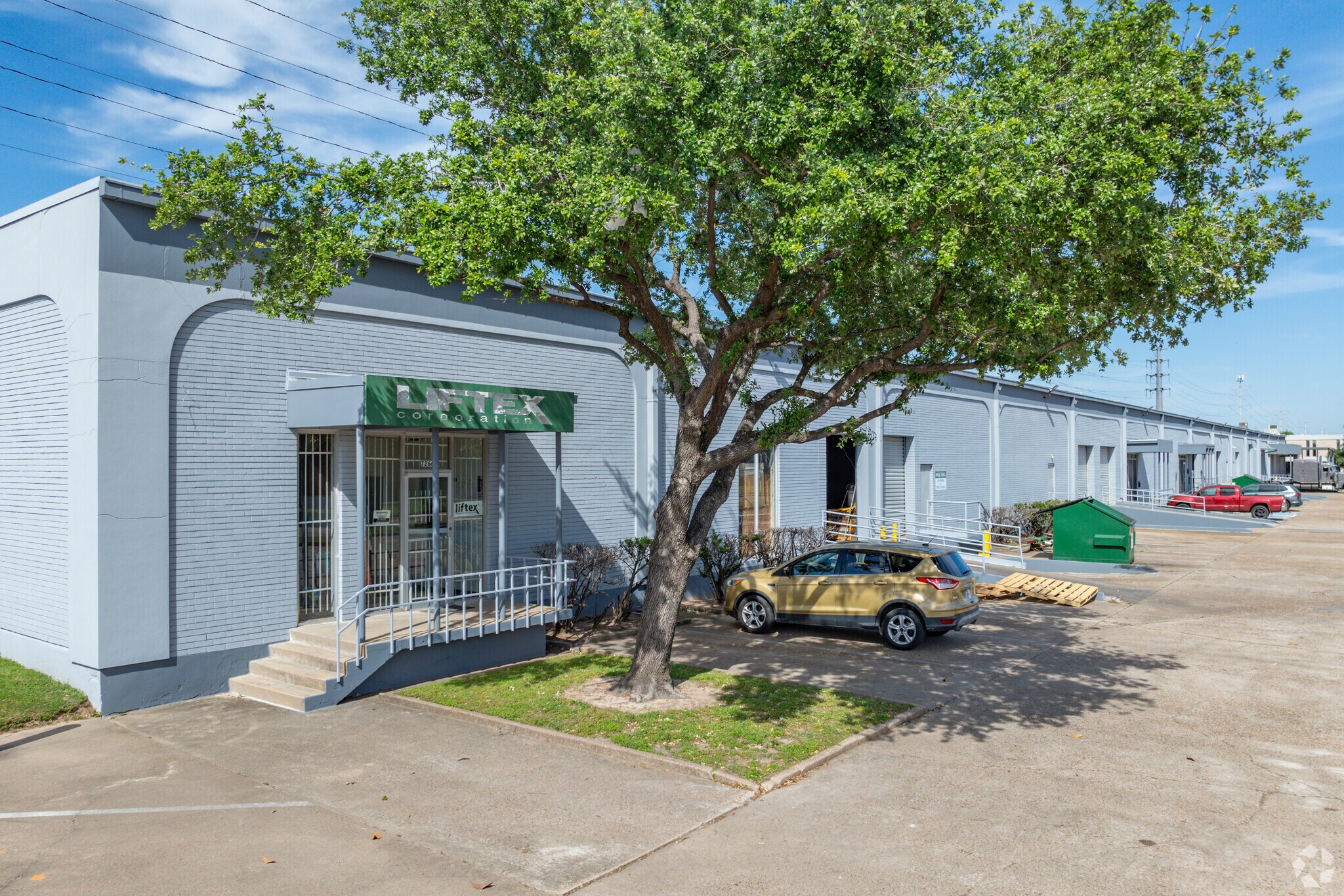 7240-7248 Wynnwood Ln, Houston, TX à louer Photo principale- Image 1 de 8
